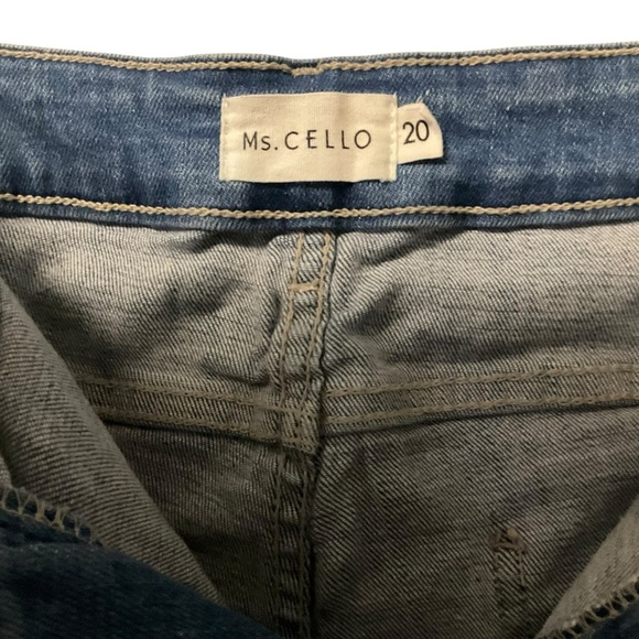 Cello Light Wash Blue Denim Jean Short SZ 20 Women Distresses Destroyed Summer - Picture 3 of 8